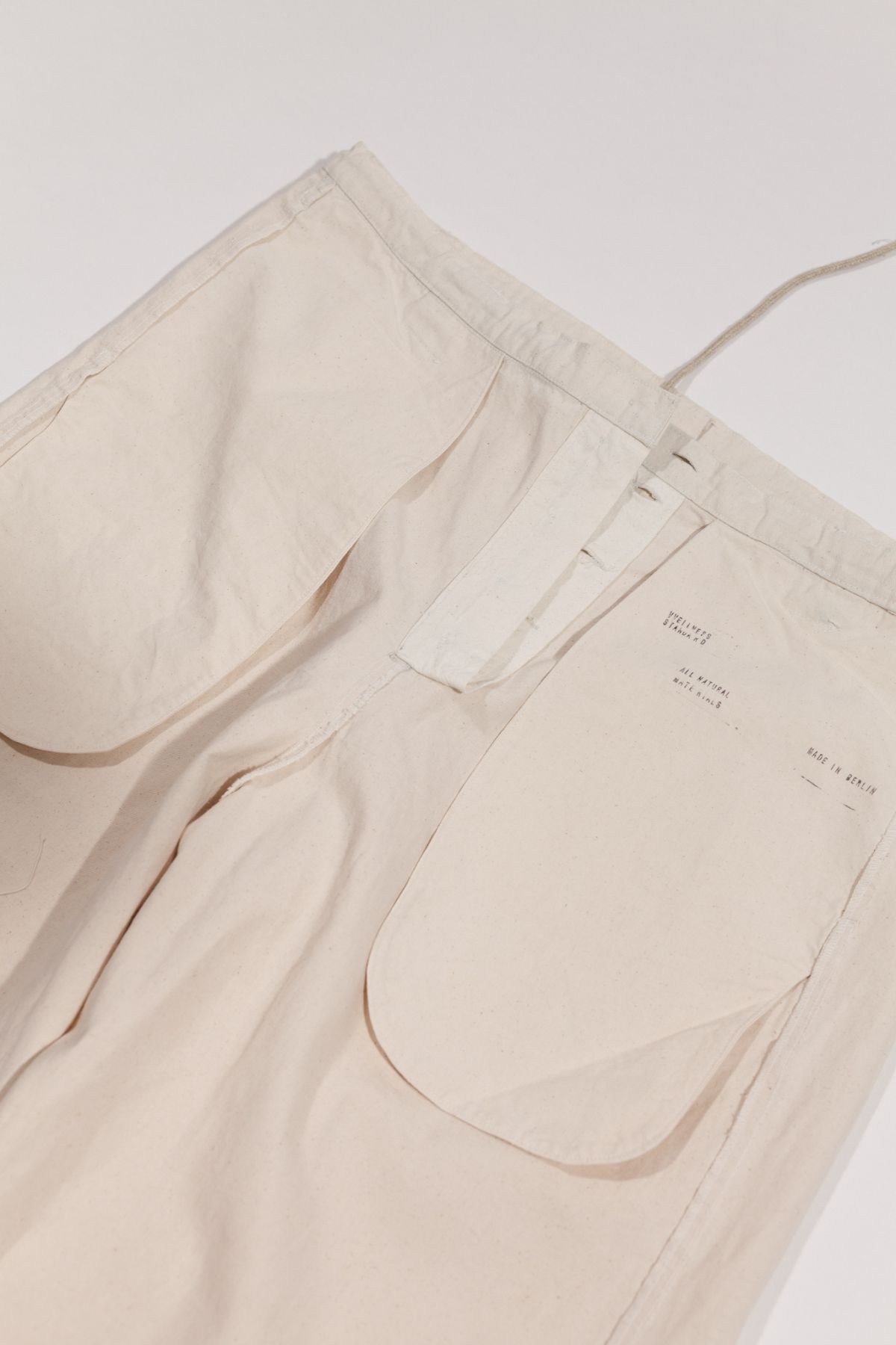 vvellness standard raw cotton pants — product view 8